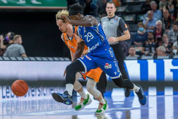 而是扩展到 而是扩展到